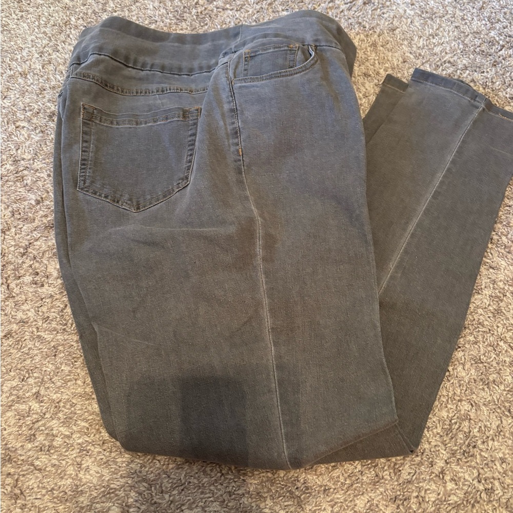 Woman Within Gray Skinny Jeans. 18WT